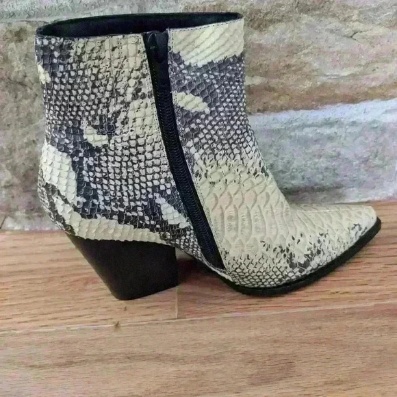 Jeffrey Campbell women's faux snake skin ankle boots botties size 6 NEW - Picture 4 of 14